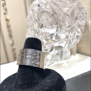 Tiffany & Co. Sterling Notes Script Ring 💍